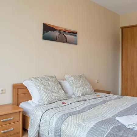 Privilege * スヴェティ・ヴラス